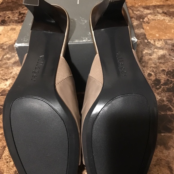 Heels - Picture 6 of 6